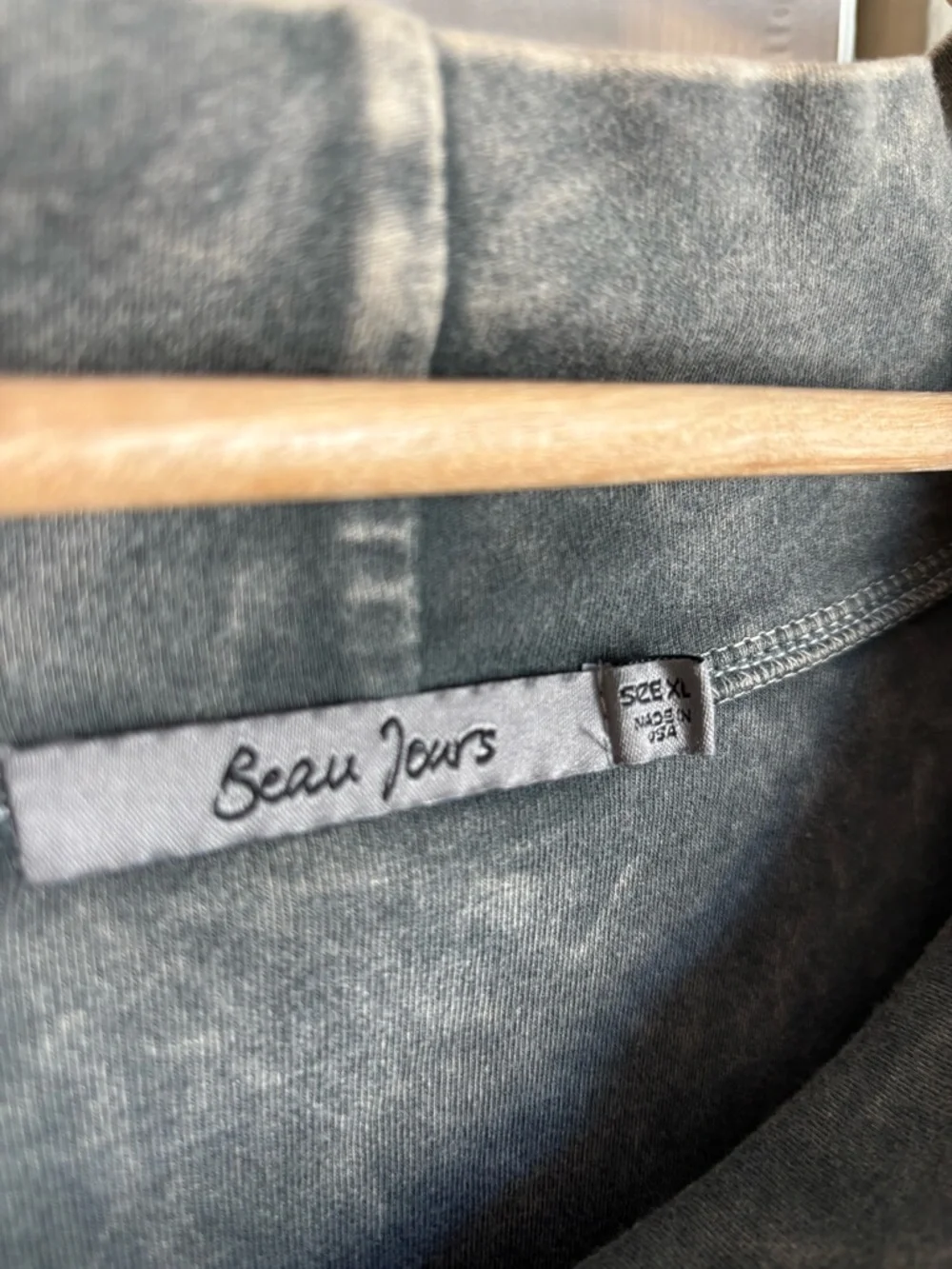 Beau Jeurs Long Sleeve Blouse- XL - Picture 4 of 8